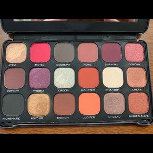 Makeup Revolution eyeshadow bundle lot of 8